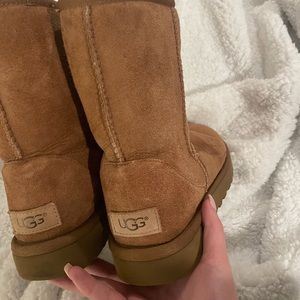 UGG women’s classic short II